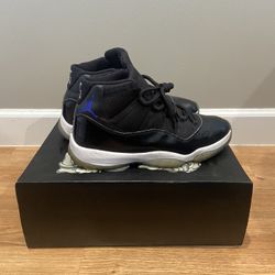 Jordan 11 Space Jam (Size 11)