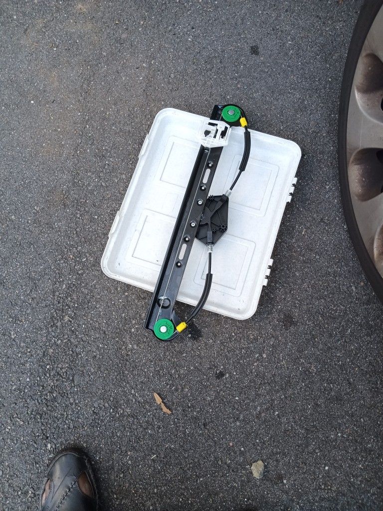 Passenger Rear Regulator