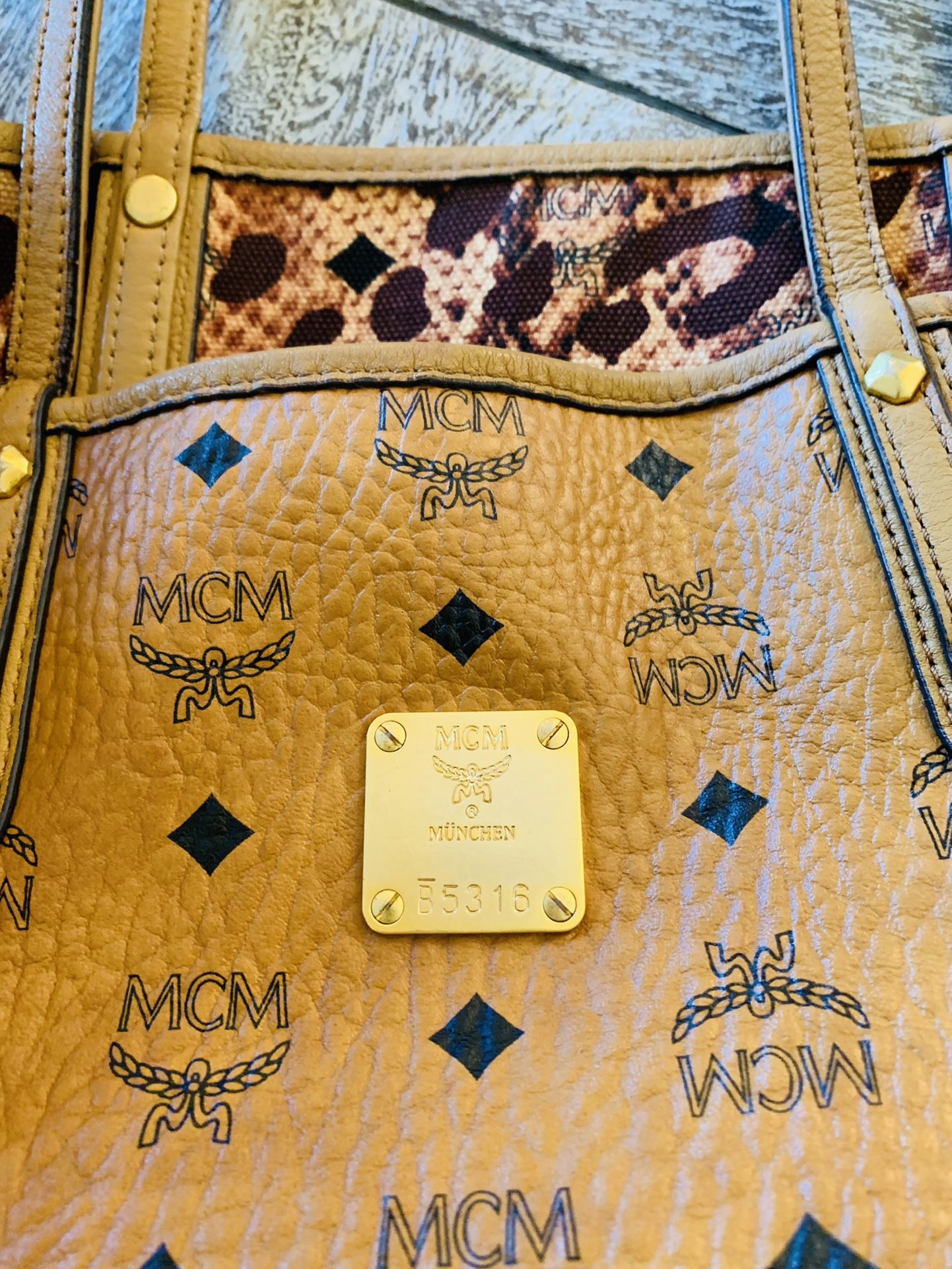 Mcm Medium Size Shoppers Bag for Sale in San Diego, CA - OfferUp