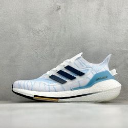 A.didas UltraBoost 21