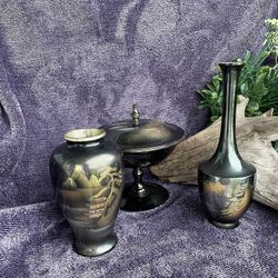 Beautiful Japanese Set Of Bowl & Vases