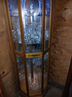 Corner display cabinet