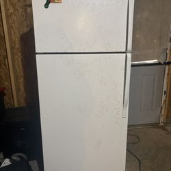 Whirlpool White Refrigerator (Used)