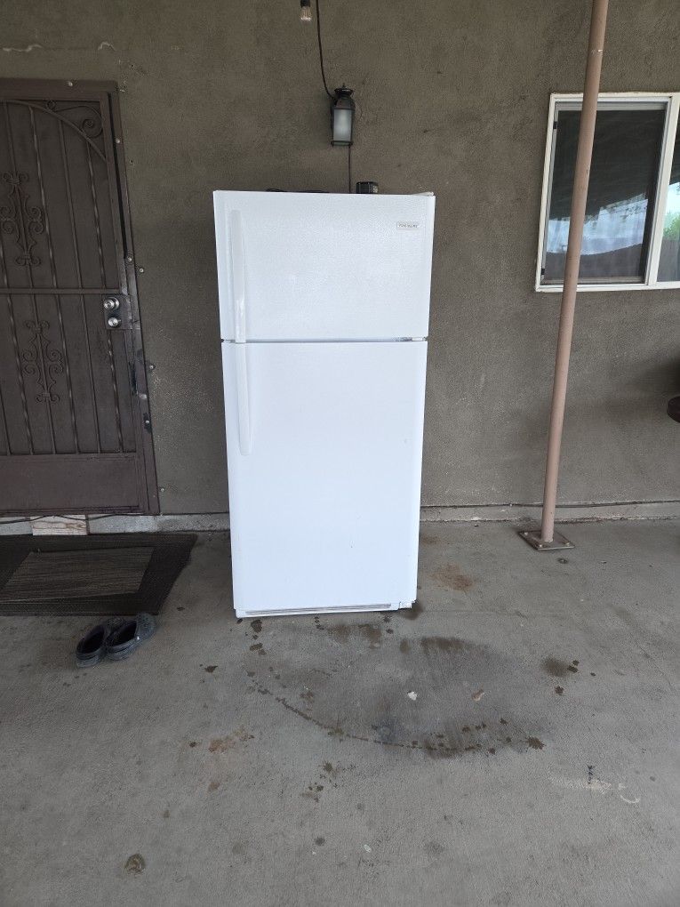 Frigidaire Refrigerator Fridge
