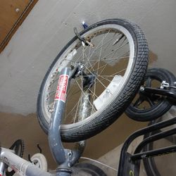 Bmx Vintage Wheel Set. Very Rare. Needs To Be Rebuilt. 