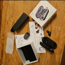 Bluetooth Earbuds Wireless Charging Pad Capability