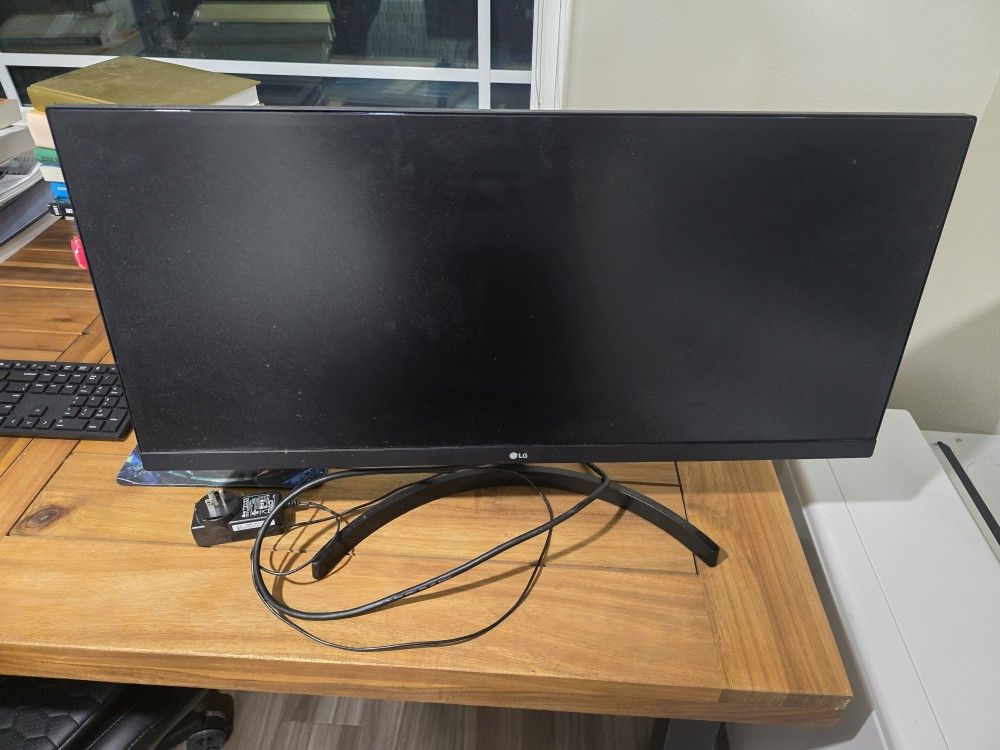 LG Monitor