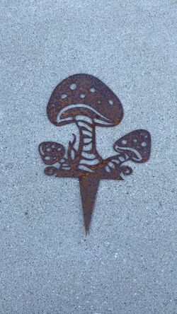 Rustic  metal mushroom garden art