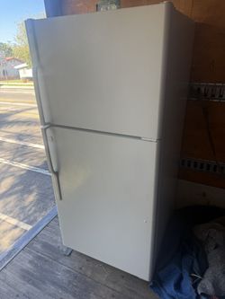 GE General Electric Fridge Refrigerator Freezer 
