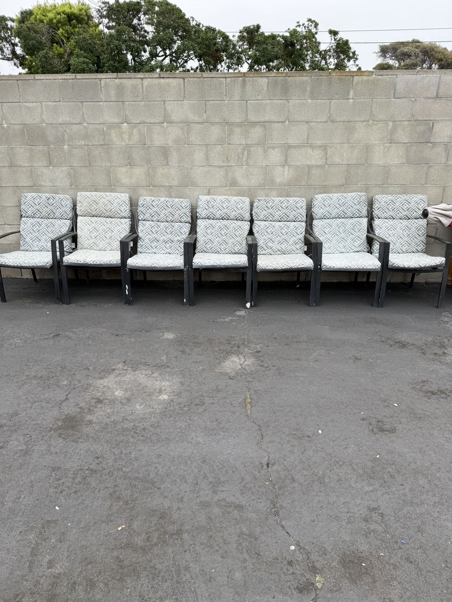 FREE OUTDOOR PATIO and DECK CHAIRS INCLUDING CUSHIONS