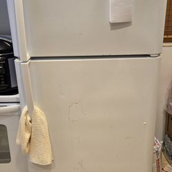 Frigidaire Refrigerator 20.5 Cu Ft