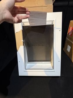 Brand New PetSafe Wall Entry Doggy Door — Medium Size