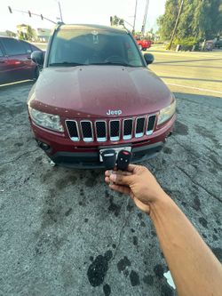 Car Keys N Remotes/ Llaves Con Control