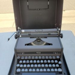 Royal Typewriter Vintage