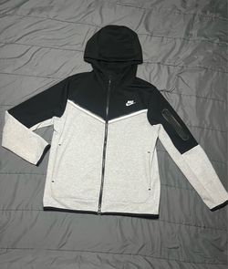 Nike Tech