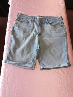 Levi Strauss & Co. Signature Gold Mid-Rise Bermuda Shorts Mid-rise Size 14