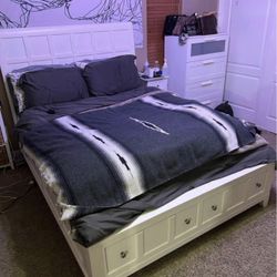 Wood Queen Size Headboard And Bed frame 