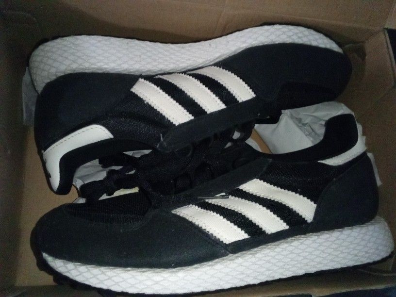 Adidas Forest Grove