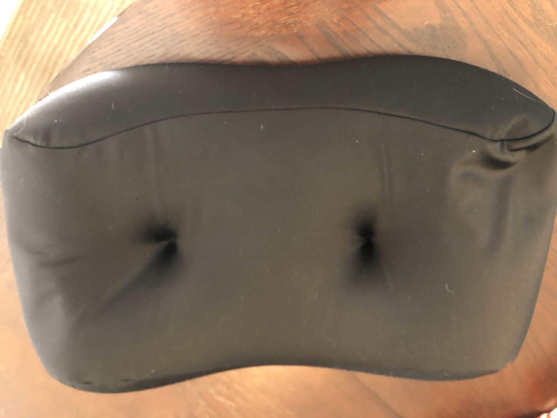 Guee massage pillow