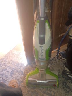 Carpet cleaner