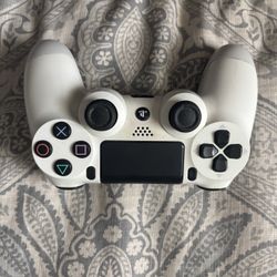 PS4 Controller