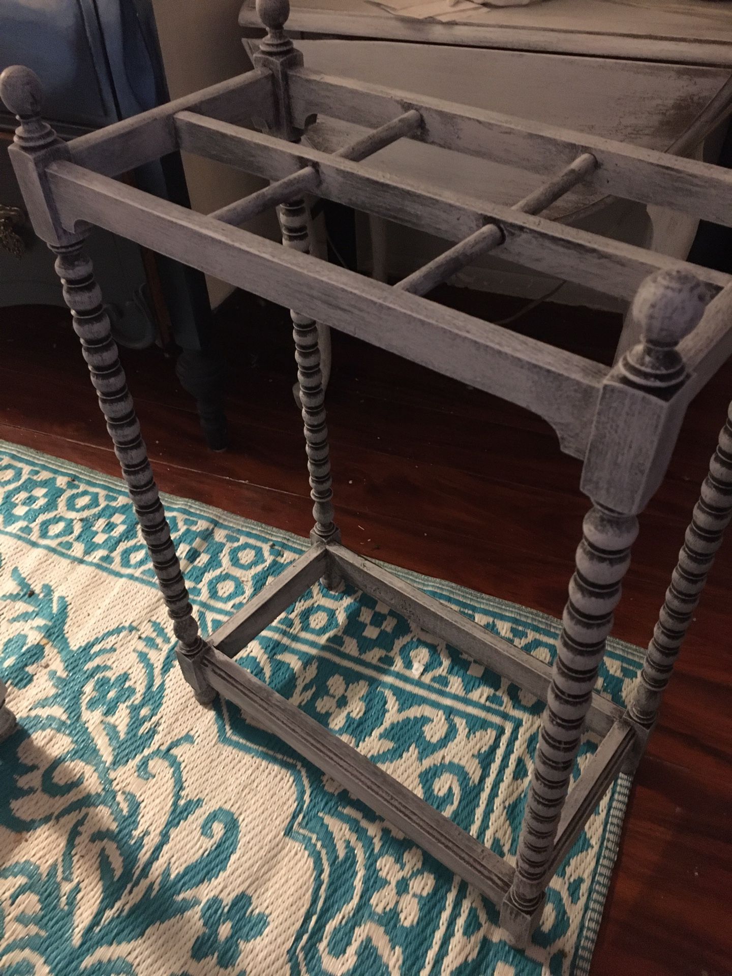 Accent Umbrella Holder