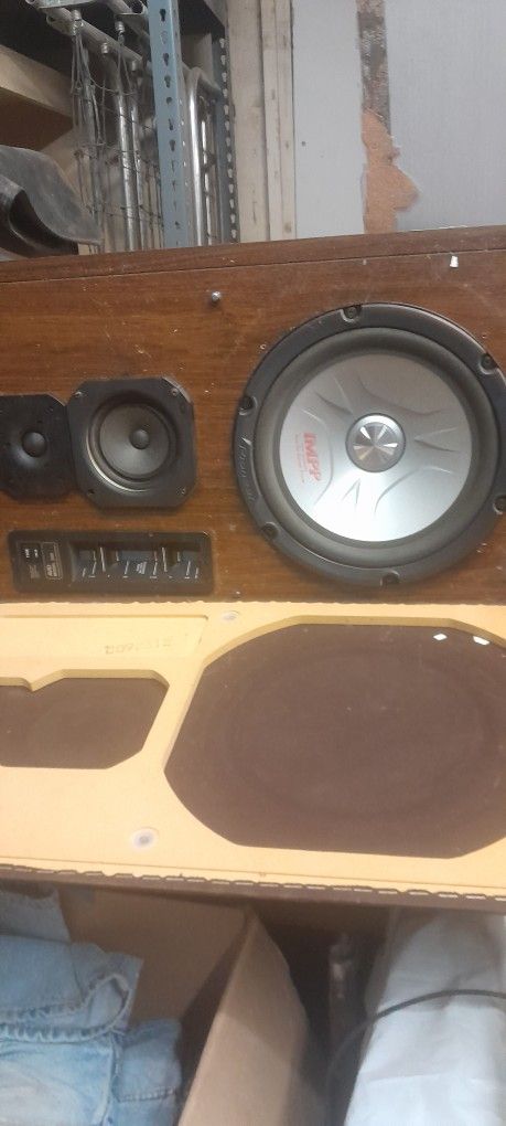 Kenwood , Avid ,marantz Speakers
