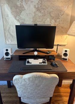 Entire gaming/work setup