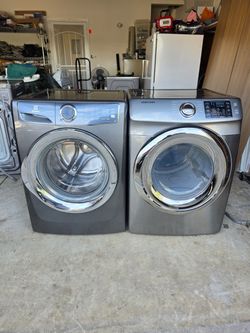 High Efficiency Stackable Washer and Dryer Set (Electric)
