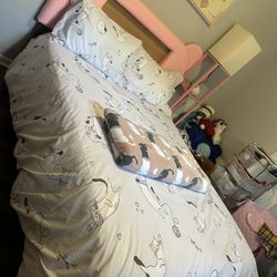 Full Size Bed 
