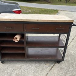 Kitchen Island 