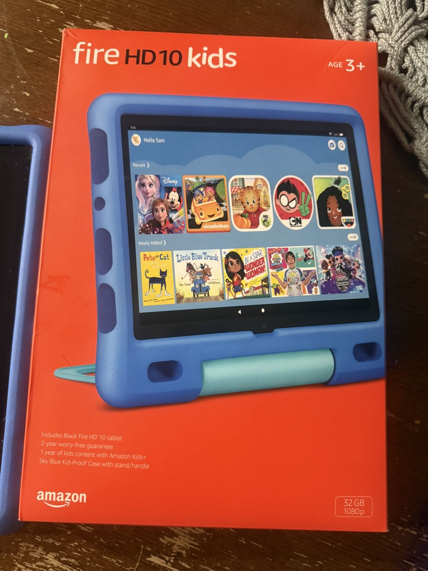 Fire HD 10 Kids WITH CASE