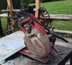 Milwaukee 8in Circular Metal Saw