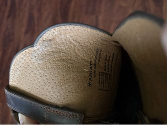Ariat cowgirl boots