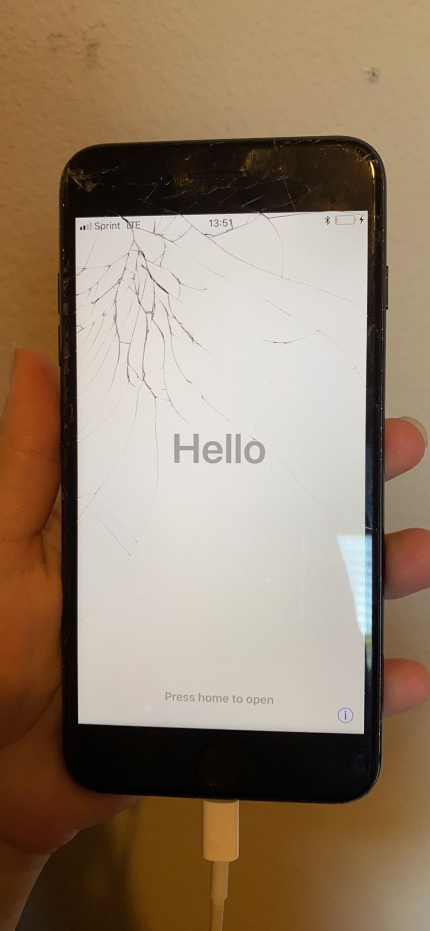 iPhone 7 Plus (cracked screen)