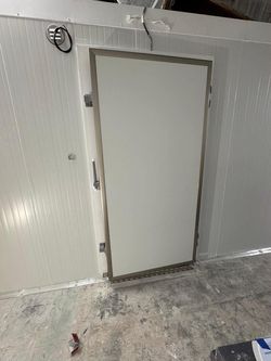 Puertas para Walk-in Cooler y Freezer – Nuevas