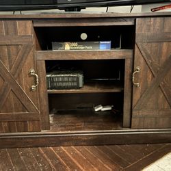 Entertainment center