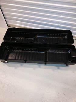Hard cover w wheels. Golf