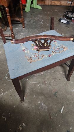 Free vanity bench - read ad