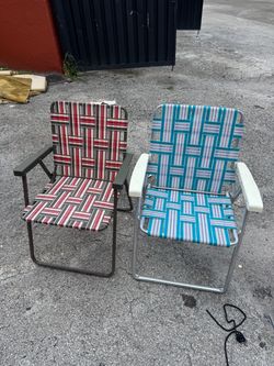 Vintage Folding Lawn Chairs Set of 2