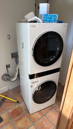 LG WashTower Electric Stacked Laundry Center with 4.5-cu ft Front load Washer and 7.4-cu ft Drye
