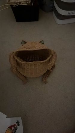 Wicker vintage frog