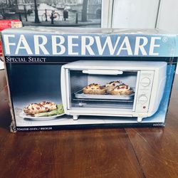 (NEW) FARBERWARE Special Select Toaster Oven / Broiler, Bake & Toast 15 Minute timer Auto Shut-Off