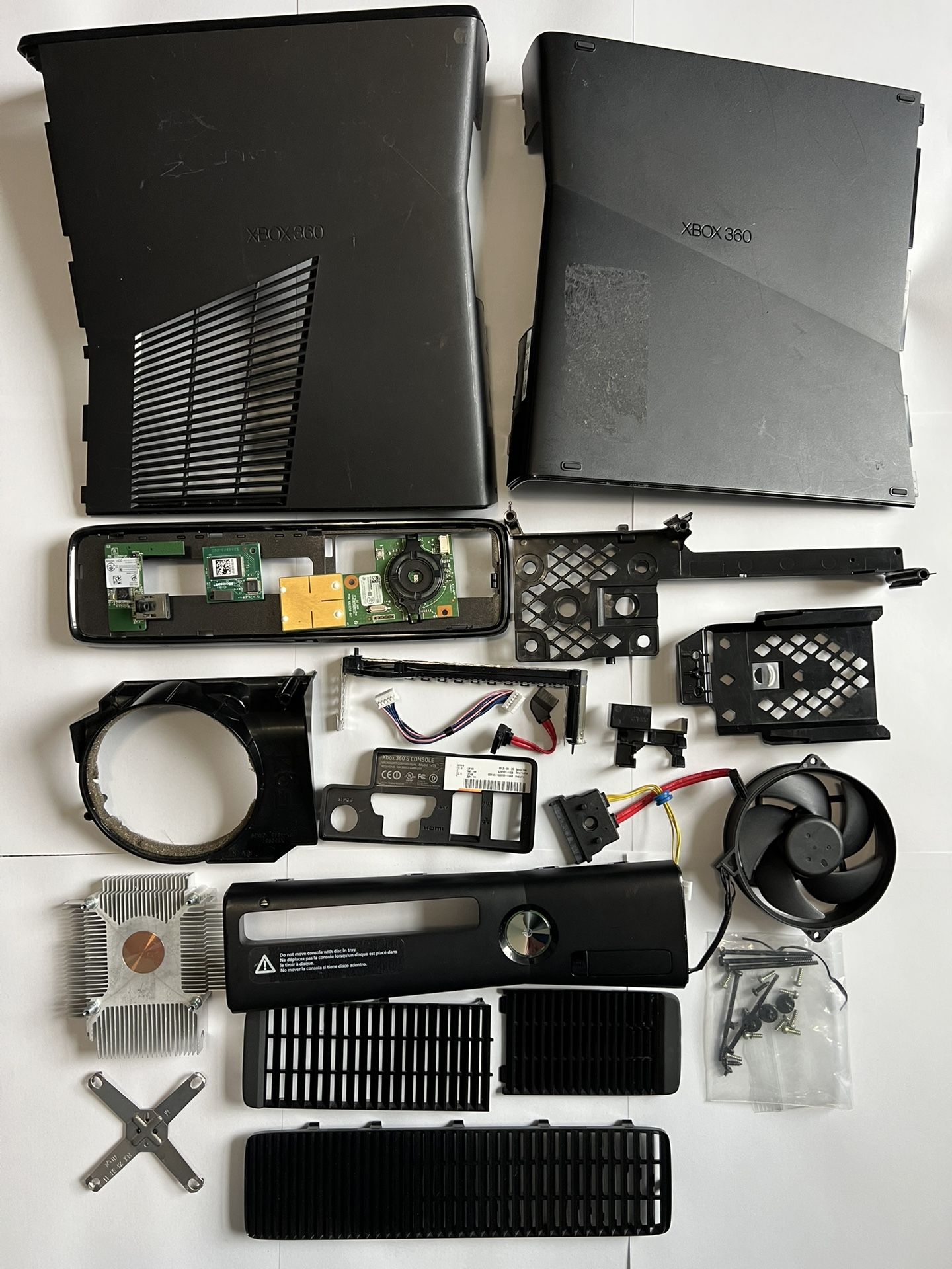 Xbox 360 Slim Case & Internals