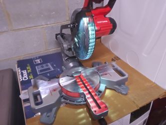 CRAFTSMAN 7-1/4-in 20-volt Max Single Bevel Sliding Compound Miter Saw CMCS714M1