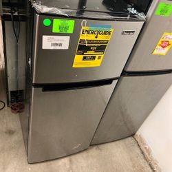 Magic Chef 4.5 Cu Refrigerator Hmdr450se SEOKB