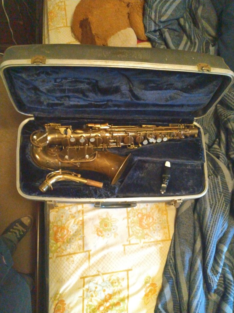 Saxophone 