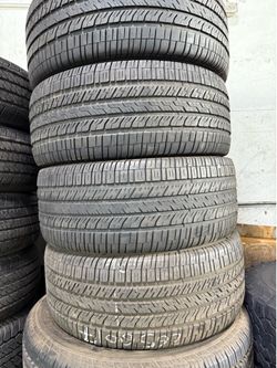 Vendo 265/60/r18 Goodyear las 4 llantas por $210