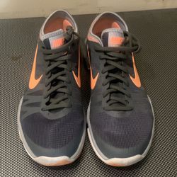 Women Nike Training Shoes 