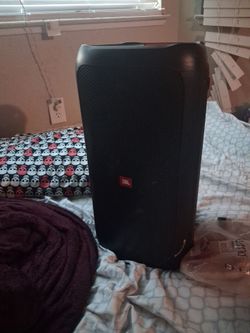 JBL party box 100